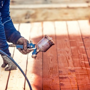 Bình sơn xịt gỗ - giải pháp tối ưu cho nội thất chất liệu gỗ